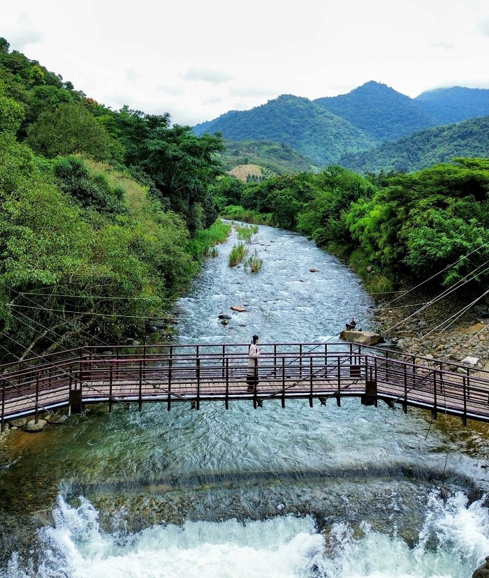 Cảnh thiên nhiên ngoạn mục tại chùa đẹp ở Bảo Lộc Lâm Đồng