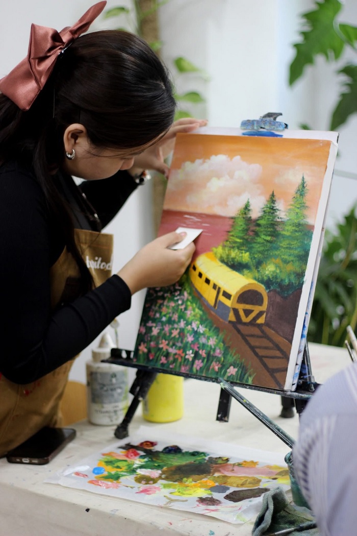 Lập team tới địa điểm workshop vẽ tranh ở TPHCM thôi nào