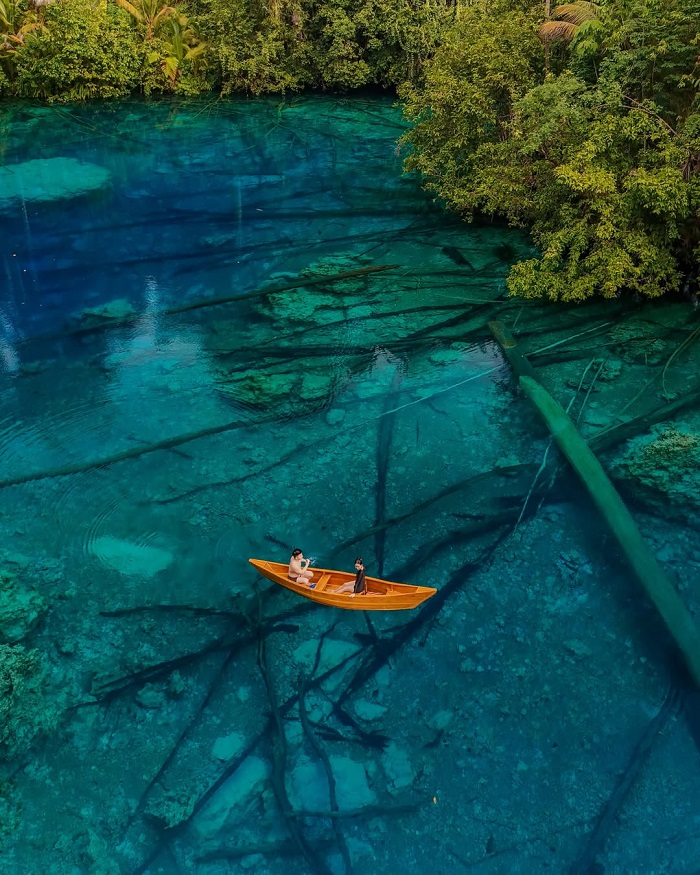 Hồ Paisupok Indonesia còn được gọi là hồ gương