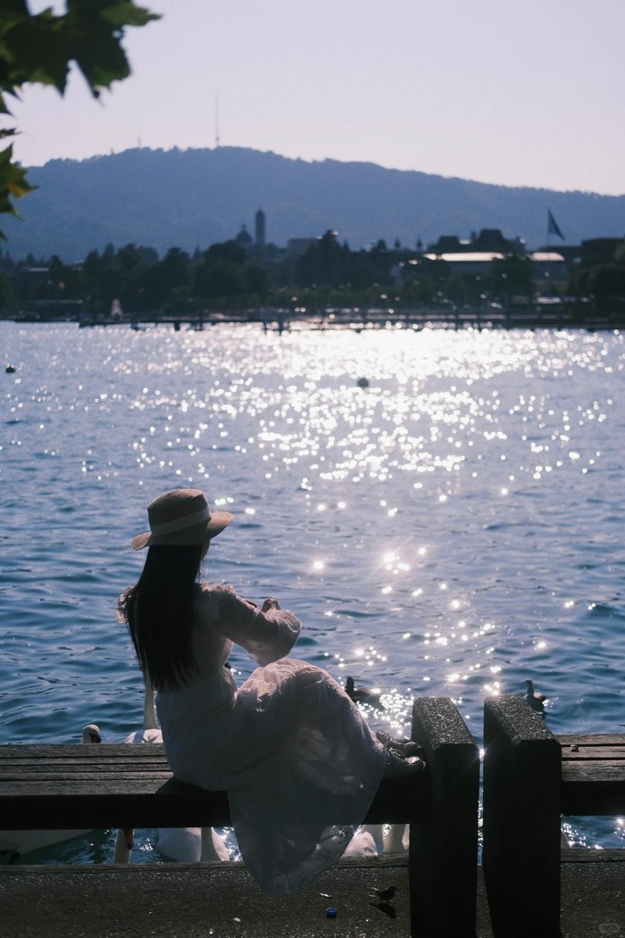 Thời điểm du lịch hồ Zurich Thụy Sĩ lý tưởng là tháng 6 - tháng 9