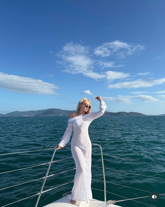 Hòn Tre Nha Trang Hòn Tre Nha Trang gây ấn tượng với nước biển xanh biếc