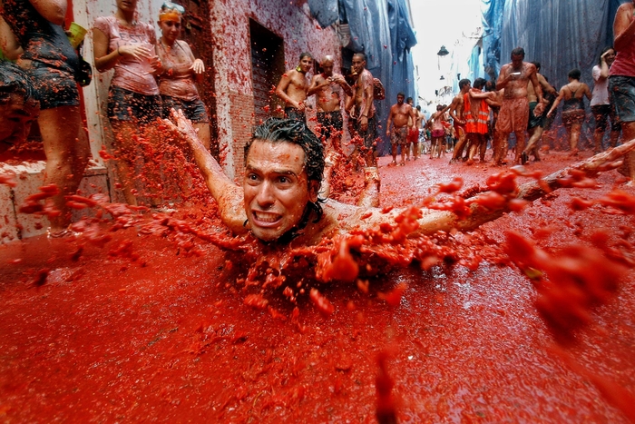 Các lễ hội mùa hè ở châu Âu - Lễ hội cà chua La Tomatina - Tây Ban Nha