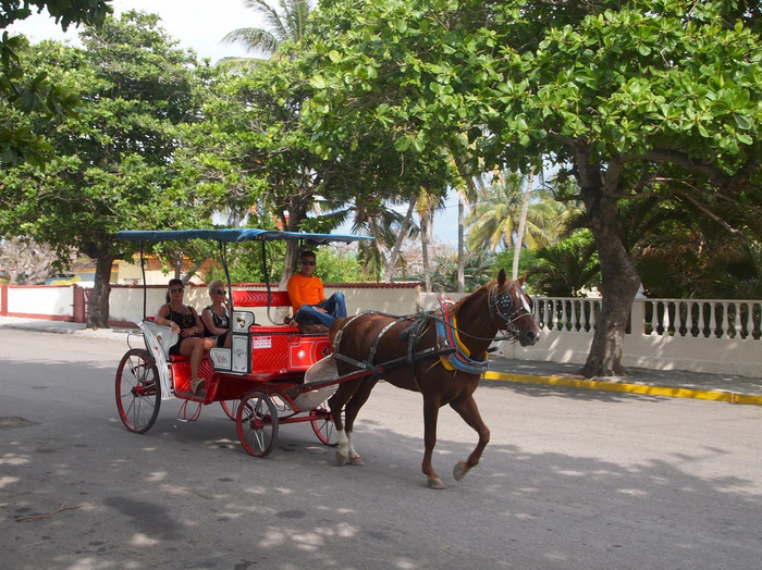 Phương tiện di chuyển ở Thị trấn biển Varadero Cuba 