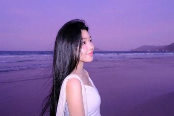 Lọ Lem - Ái nữ của MC Quyền Linh khiến dân mạng "tự ái" vì nét đẹp tựa thần tiên tỷ tỷ khi du lịch Côn Đảo