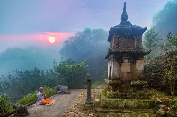 Phật hoàng tháp uy nghi vĩnh cửu với thời gian Phật hoàng tháp uy nghi vĩnh cửu với thời gian