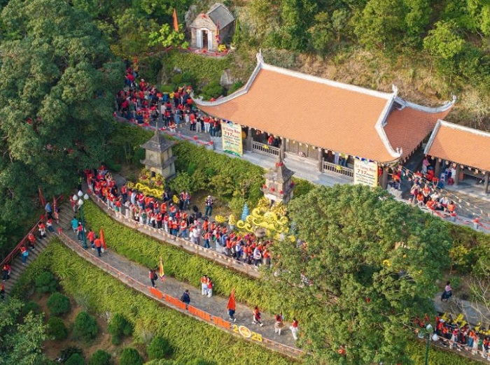 Ngọa Vân là điểm đến lý tưởng cho du khách chiêm bái đầu năm Ngọa Vân là điểm đến lý tưởng cho du khách chiêm bái đầu năm