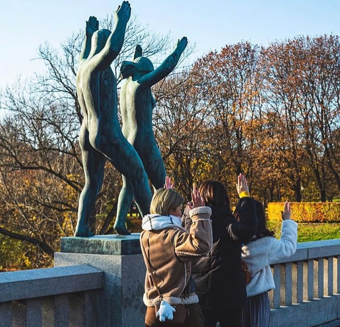Ghé thăm công viên Vigeland Sculpture tour du lịch châu Âu từ Hà Nội giá tốt nhất