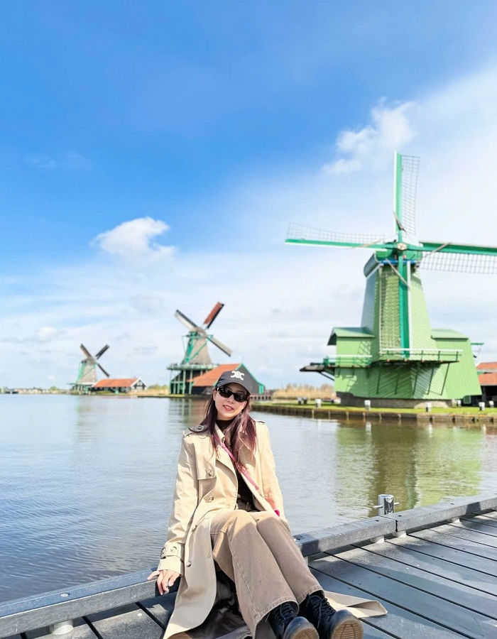 Làng Zaanse Schans với những chiếc cối xay gió tour du lịch châu Âu từ Hà Nội giá tốt nhất
