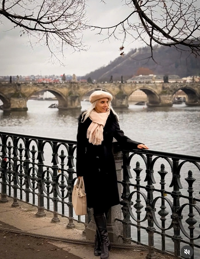 Check in cầu Charles lừng danh khi thăm tour du lịch châu Âu từ Hà Nội giá tốt nhất