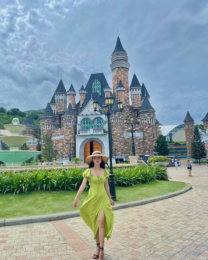 tuyến cáp treo Việt Nam đẹp nhất Châu Á đưa bạn trải nghiệm nhiều điểm vui chơi trên Hòn Tre Nha Trang