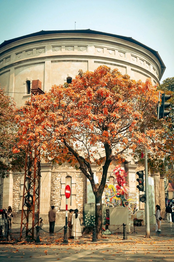 Hà Nội mang vẻ đẹp vừa cổ kính, vừa hiện đại trong những ngày đầu tháng 3. Ảnh: Thu Thảo