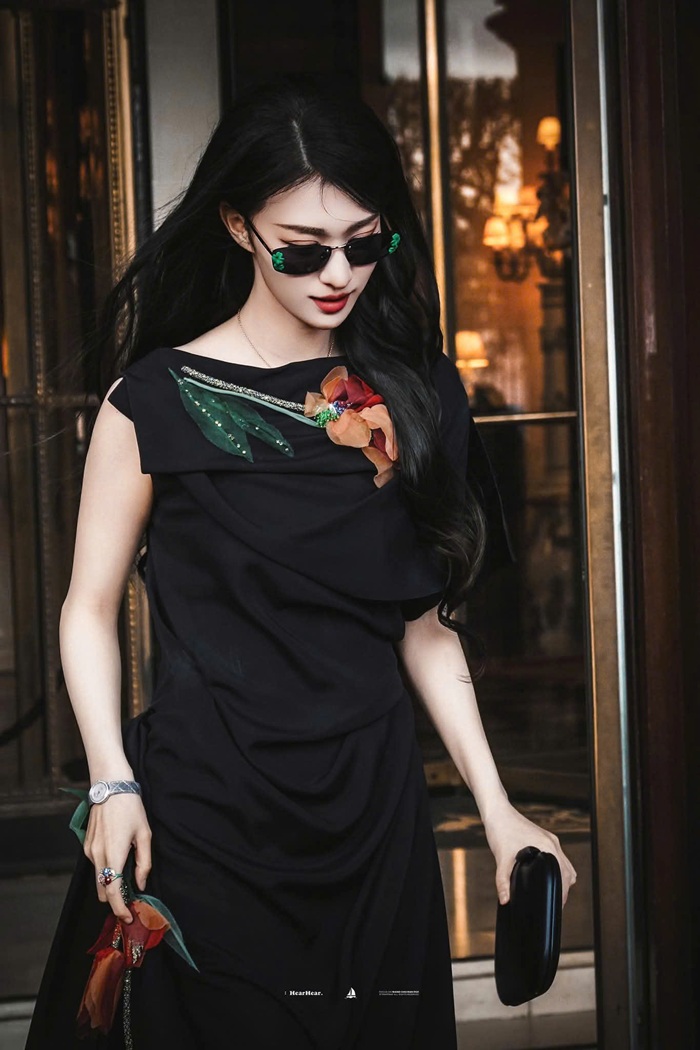 Thần thái sang trọng của Vương Sở Nhiên khi tại sự kiện Dior, ghi điểm bằng phong cách cổ điển pha hiện đại. Ảnh: ANCHOR