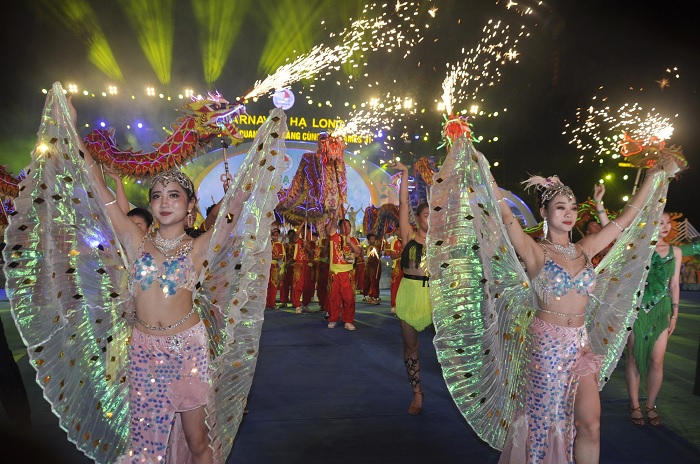 Carnaval Hạ Long được tổ chức vào đúng dịp nghỉ lễ hàng năm