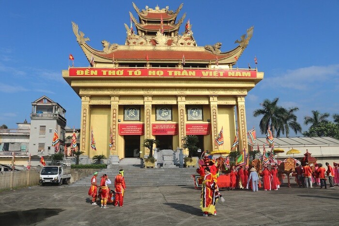 du lịch Nam Định tham quan đền thờ Thái sư Trần Thủ Độ 
