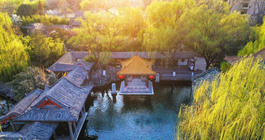 Cảnh sắc kỳ vĩ hiếm có tại Vũ Lăng Nguyên.