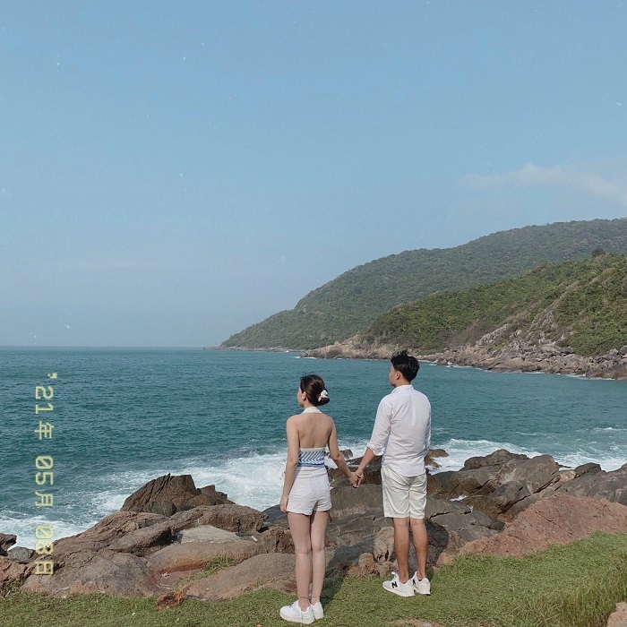 Biển Trà Cổ là gợi ý 30/4 đi đâu không đông