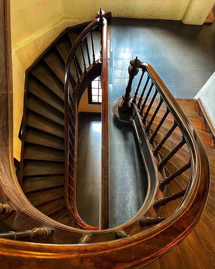 Bạn có thể tới Bảo tàng Mỹ thuật Việt Nam bằng bất kỳ phương tiện nào