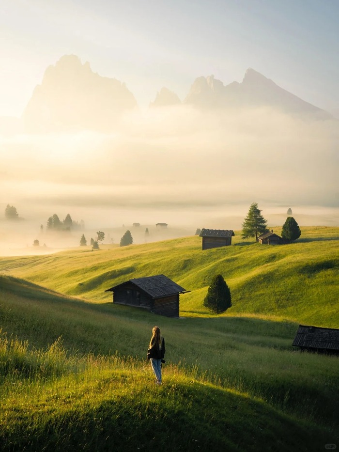 dãy núi Dolomites Ý thu hút hàng triệu du khách ghé thăm
