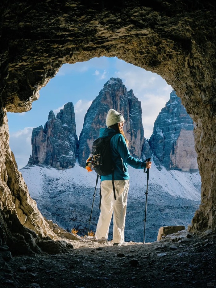 Ghé thăm các địa điểm du lịch nổi tiếng ở xung quanh dãy núi Dolomites Ý
