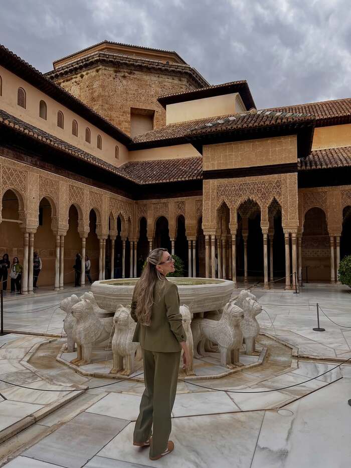 Du lịch Andalusia Tây Ban Nha - Ghé thăm Granada