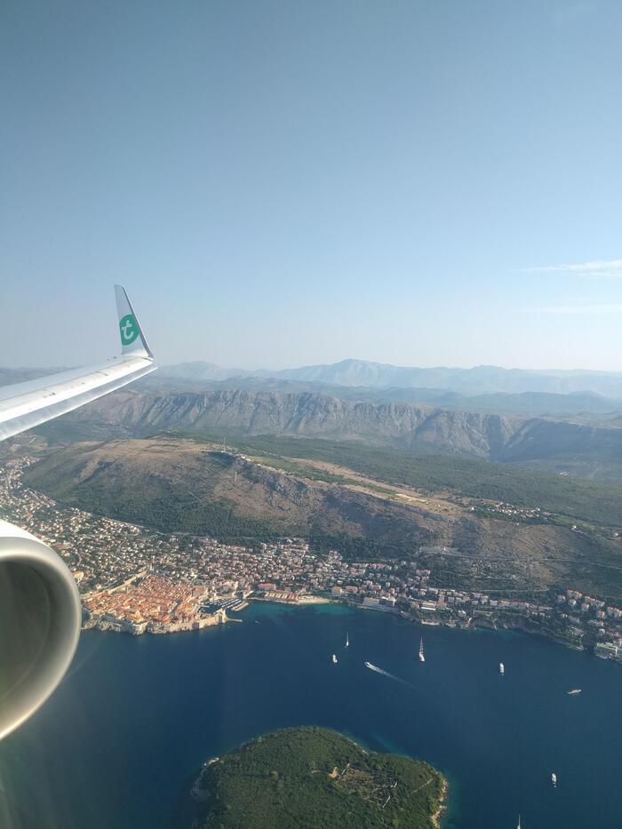 Phương tiện di chuyển đến Dubrovnik Croatia là máy bay