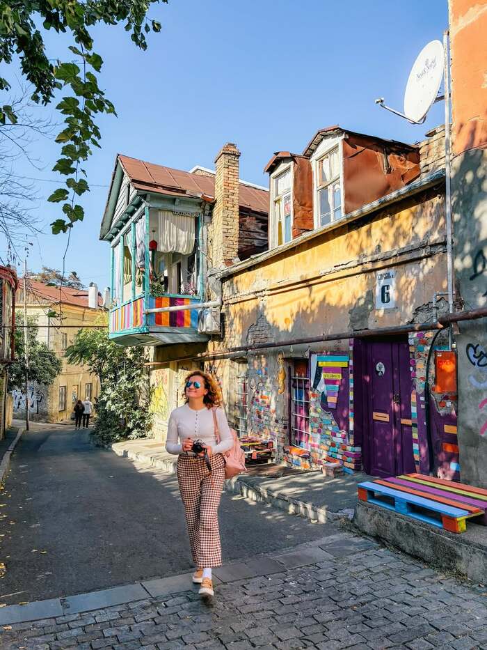 Du lịch Tbilisi Georgia - Khám phá khu phố cổ