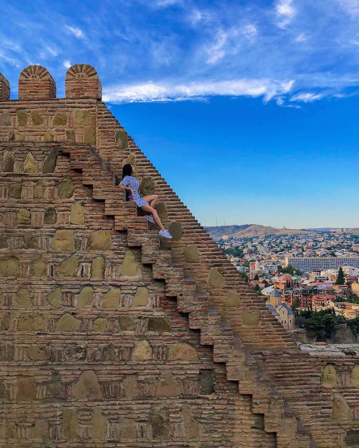 Du lịch Tbilisi Georgia - Khám phá pháo đài Narikala