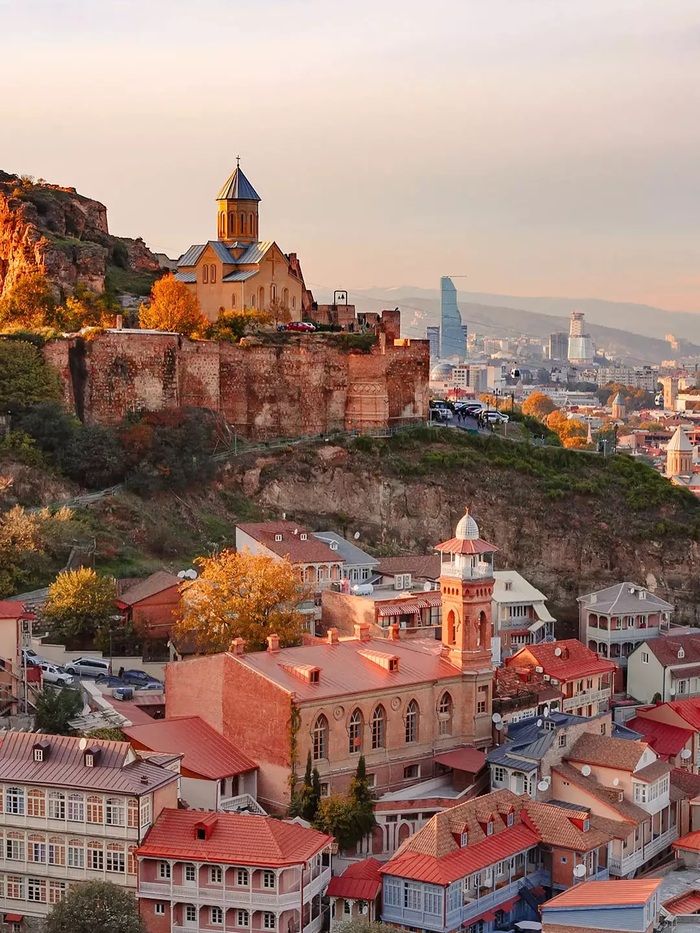 Du lịch Tbilisi Georgia mang đến nhiều trải nghiệm khám phá lịch sử văn hóa