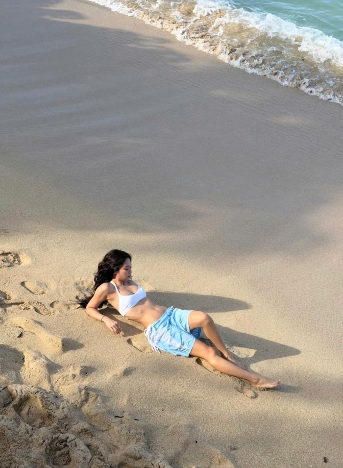 Ở đó, con người dường như tách biệt khỏi sự hối hả của đô thị, hòa mình vào thiên nhiên và tận hưởng từng khoảnh khắc. Chính điều này đã biến nơi đây trở thành “thiên đường nghỉ dưỡng” của nhiều ngôi sao quốc tế, và Jennie cũng không ngoại lệ.