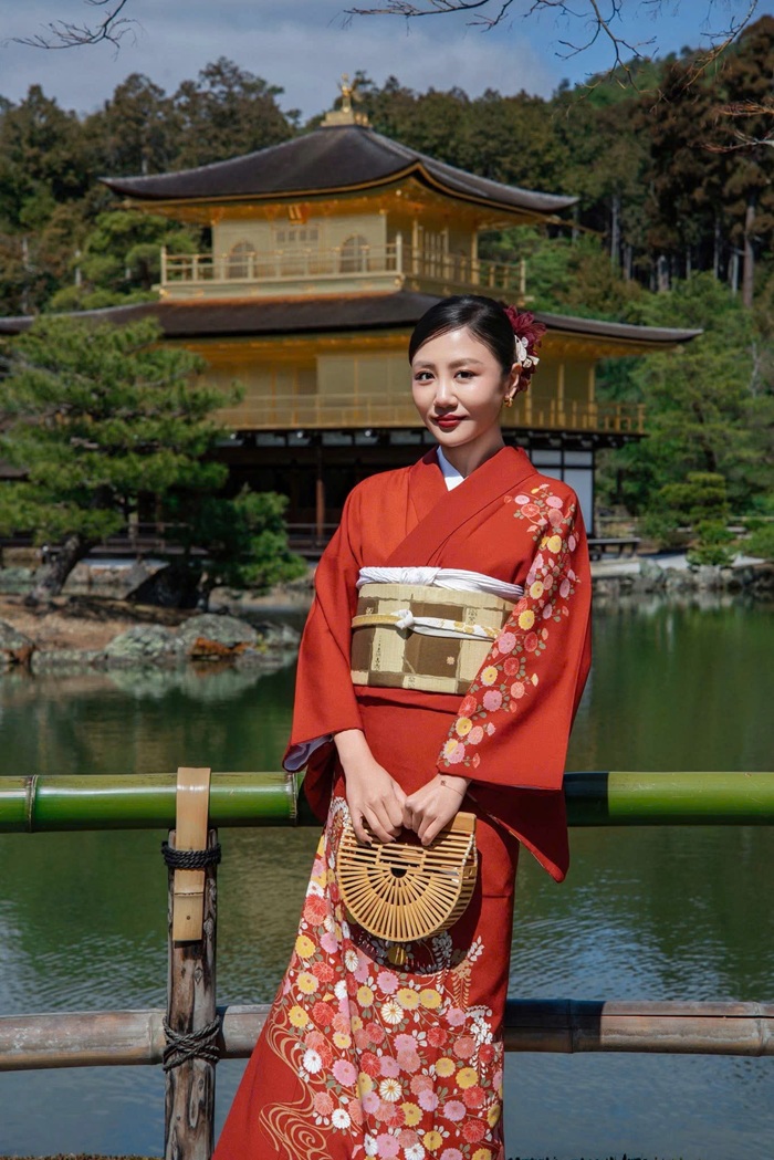 Văn Mai Hương tận hưởng trọn vẹn chuyến đi sau những ngày làm việc vất vả.