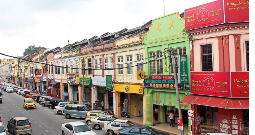 Klang là một thành phố cảng nằm ở phía tây bán đảo Malaysia