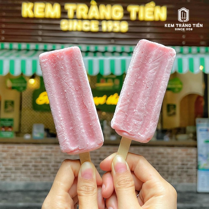 Quán kem ngon nổi tiếng nhất Hà Nội phải kể tới Tràng Tiền
