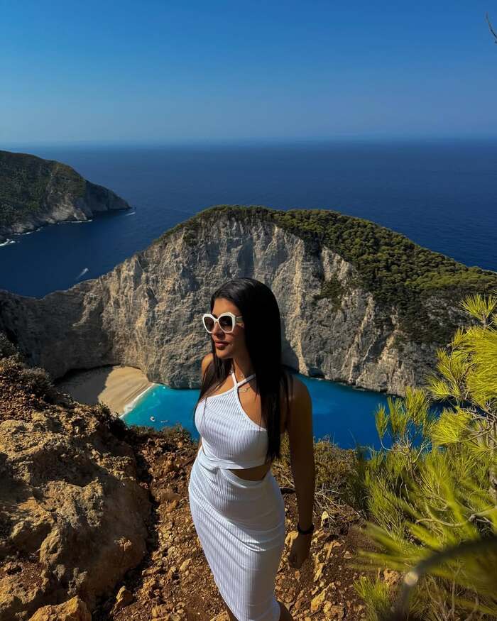 Các hoạt động du lịch thú vị tại bãi tàu đắm Navagio Hy Lạp - Chiêm ngưỡng toàn cảnh Navagio từ trên cao
