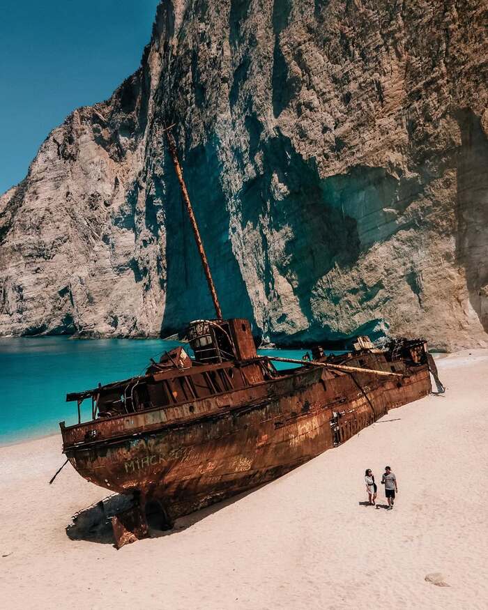 bãi tàu đắm Navagio Hy Lạp được ví von là viên ngọc quý của châu Âu