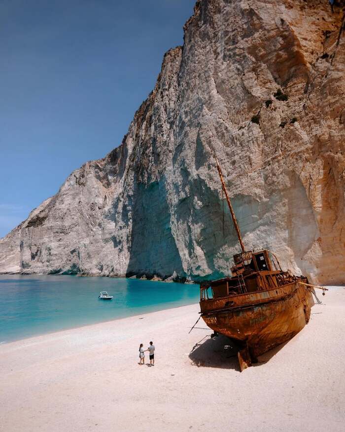 Các hoạt động du lịch thú vị tại bãi tàu đắm Navagio Hy Lạp - Check-in “cháy máy”