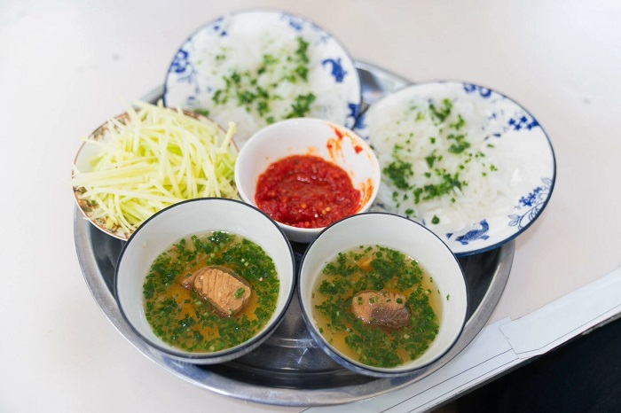 Thưởng thức bánh dây nức tiếng của vùng biển Dốc Lết Khánh Hòa