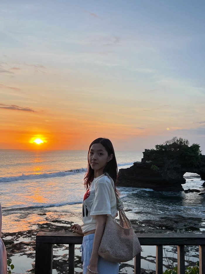 Đền Tanah Lot Bali tuyệt đẹp trong một chiều hoàng hôn
