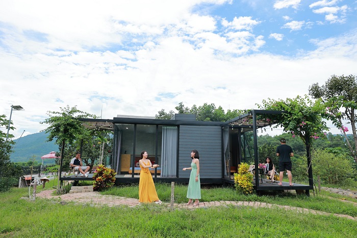 Ora Hill Farmstay & Glamping là farmstay đẹp ở Hòa Bình nằm ở xóm Mỗ