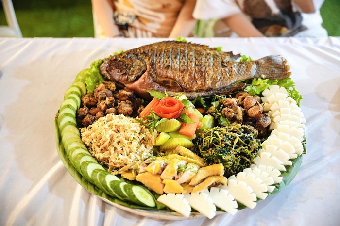Ora Hill Farmstay & Glamping là farmstay đẹp ở Hòa Bình phục vụ các món ngon đặc sản