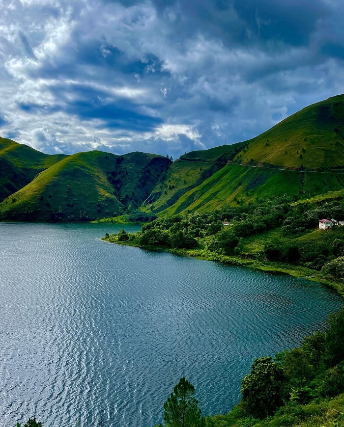 Hồ Toba Indonesia có diện tích rộng lớn