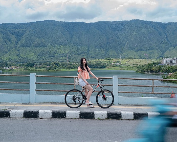 Hồ Toba Indonesia hấp dẫn khách du lịch