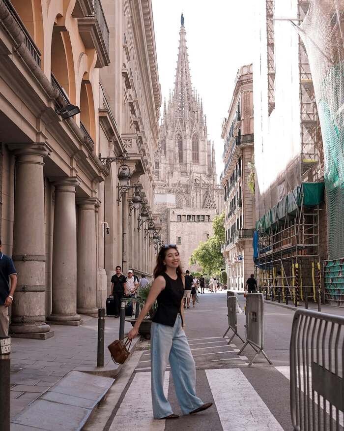 Kinh nghiệm du lịch Barcelona Tây Ban Nha - Thời điểm ghé thăm lý tưởng là mùa xuân và thu 