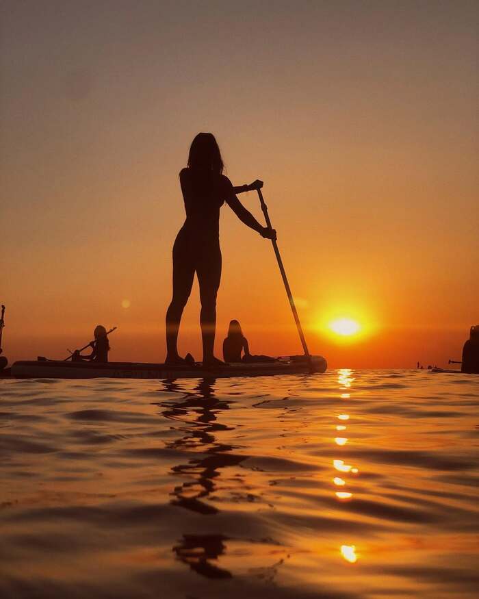 Kinh nghiệm du lịch Barcelona Tây Ban Nha - Bãi biển Playa de La Barceloneta