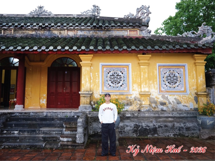 Những chi tiết chạm khắc tinh xảo bên trong Đại Nội Huế.