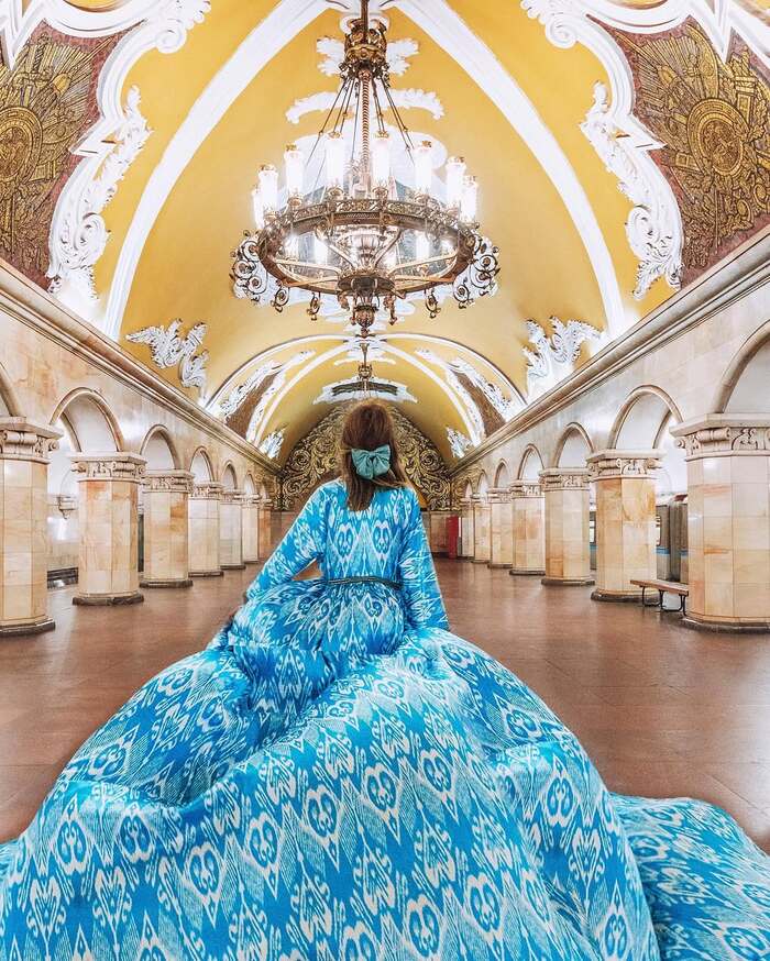 Các nhà ga tàu điện ngầm đẹp nhất ở Moscow Nga - Ga Komsomolskaya