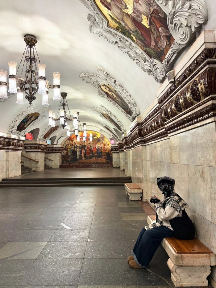 Lưu ý khi ghé nhà ga tàu điện ngầm đẹp nhất ở Moscow Nga