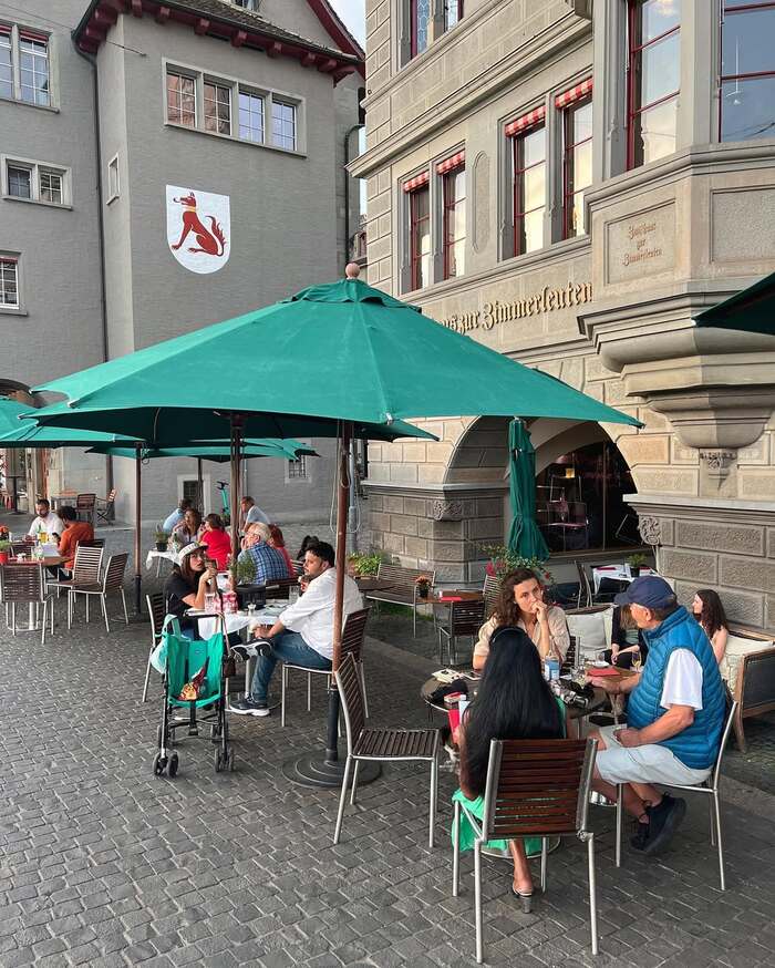 Top nhà hàng nổi tiếng nhất ở Thụy Sĩ - nhà hàng Zunfthaus Zur Zimmerleuten
