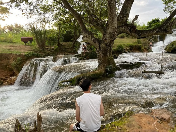 Suối Bản Mòn Mộc Châu thật tuyệt để chill