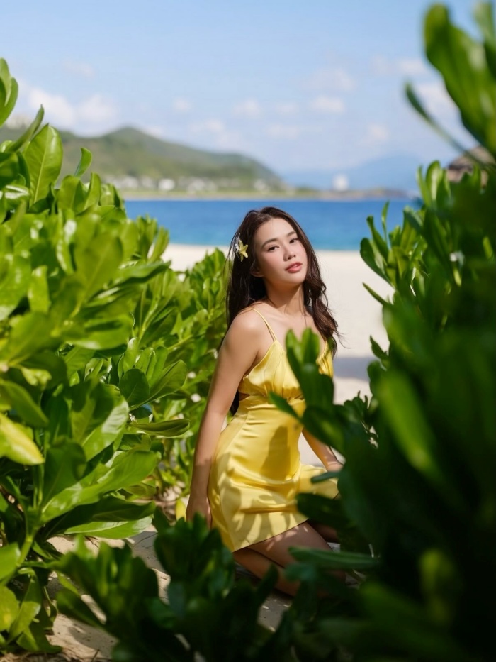 Nếu như trước đây công chúng quen thuộc với một hình ảnh Ngọc Thảo trẻ trung, nhí nhảnh thì hiện tại, cô nàng cũng xây dựng một lối sống, phong cách trưởng thành và điềm tĩnh hơn. Tuy vậy, sự tươi mới trong thần thái và nụ cười tươi vẫn chẳng khác xưa. Có lẽ chính vậy mà cô nàng vẫn có sức hút riêng sau nhiều năm hoạt động.