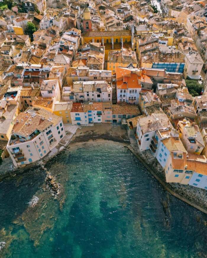Các địa điểm du lịch nổi tiếng tại vùng biển Côte d'Azur Pháp - Thị trấn Saint-Tropez